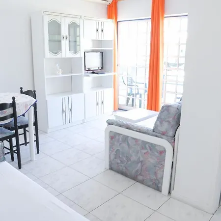 Sereia Da Oura Apartment *
